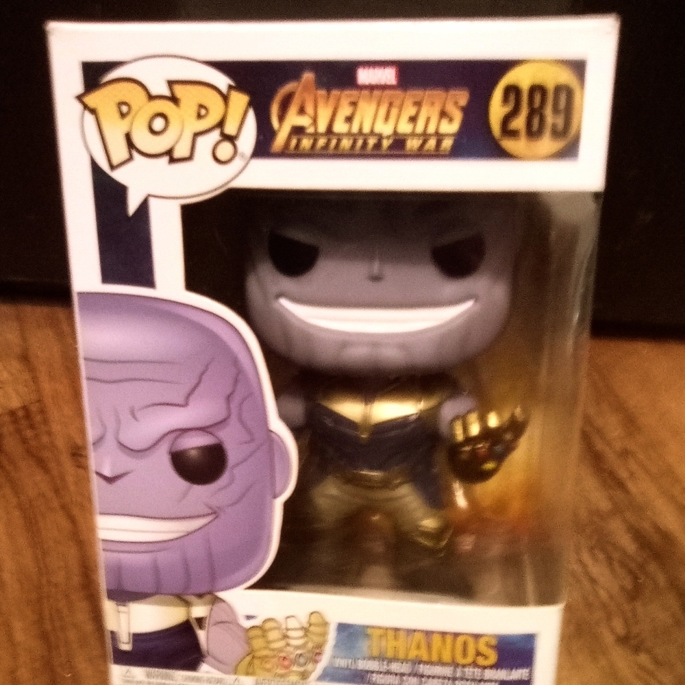 Funko Pop! Marvel Avengers Infinity War Thanos #289 - Purple